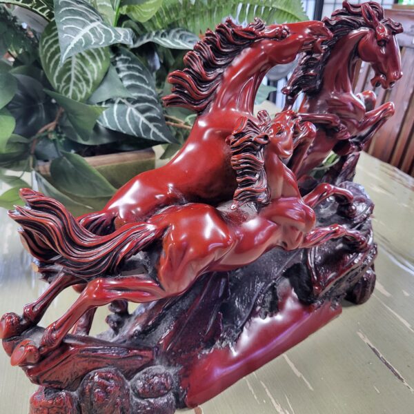 large resin horse scuplture